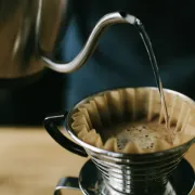 Woda do parzenia kawy - jaka powinna być ?