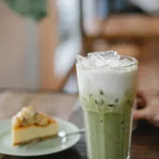 Jak zrobić Matcha latte?