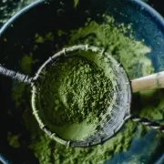 Matcha a zielona herbata liściasta - czym się różnią?