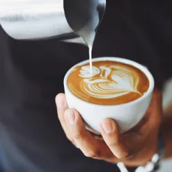 Latte art krok po kroku - poradnik dla początkujących