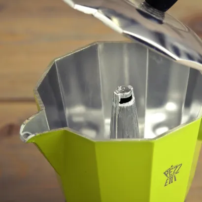 Pezzetti Bellexpress kawiarka aluminiowa na indukcję pojemność 6 tz / 300 ml kolor zielona - zdjęcie 3