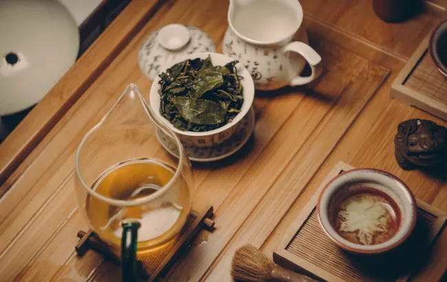 Gongfu cha - sztuka parzenia herbaty. Czym jest? Jaki zestaw do gongfu cha jest niezbędny?