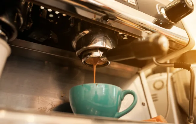 Doskonałe espresso: sekrety niezapomnianego smaku i praktyczne wskazówki!